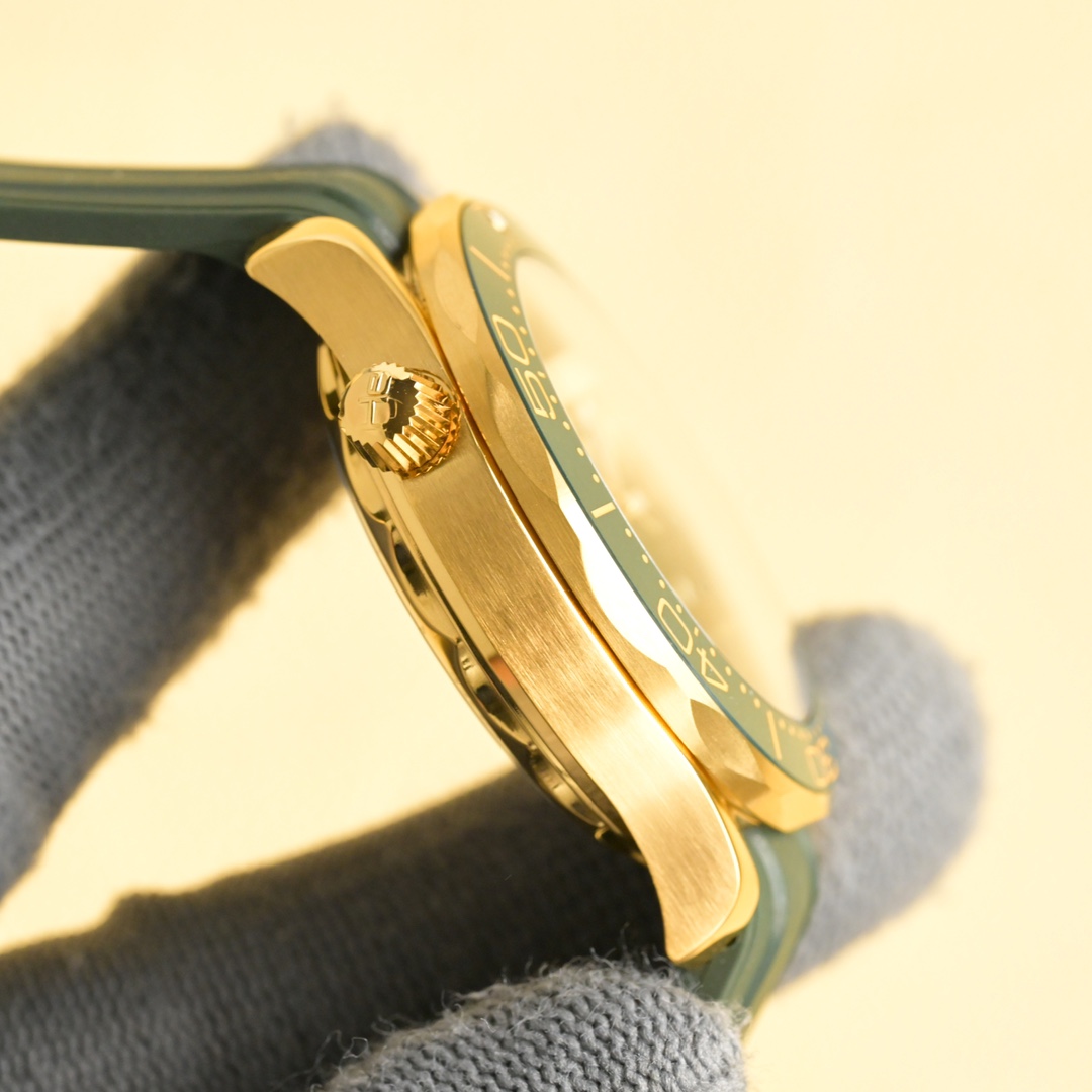 オメガ 時計 コピー 大人気 お洒落 エレガント メンズ ウォッチ 42mm-3