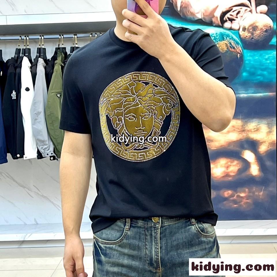 合わせやすい メドゥーサ ヴェルサーチェ Tシャツ コピー 半袖Tシャツ ブラック-0
