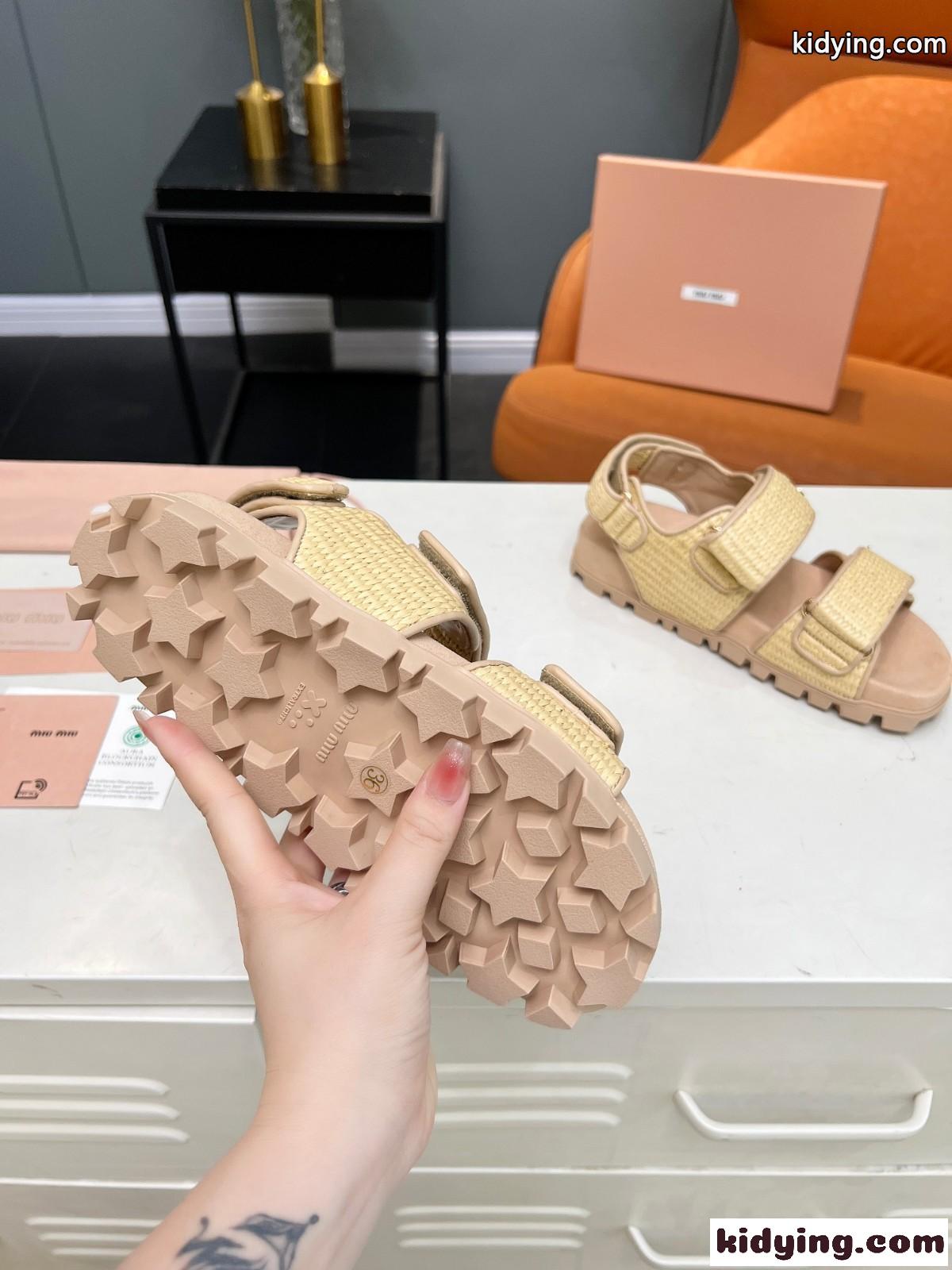 ラフィア調 スポーティサンダル ミュウミュウ サンダル スーパーコピー ナチュラル-4