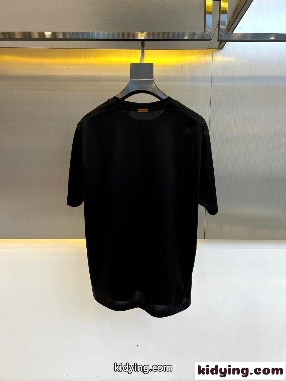 シンプル ロゴ入り クルーネック エルメネジルド・ゼニア 半袖Tシャツ コピー ブラック-4