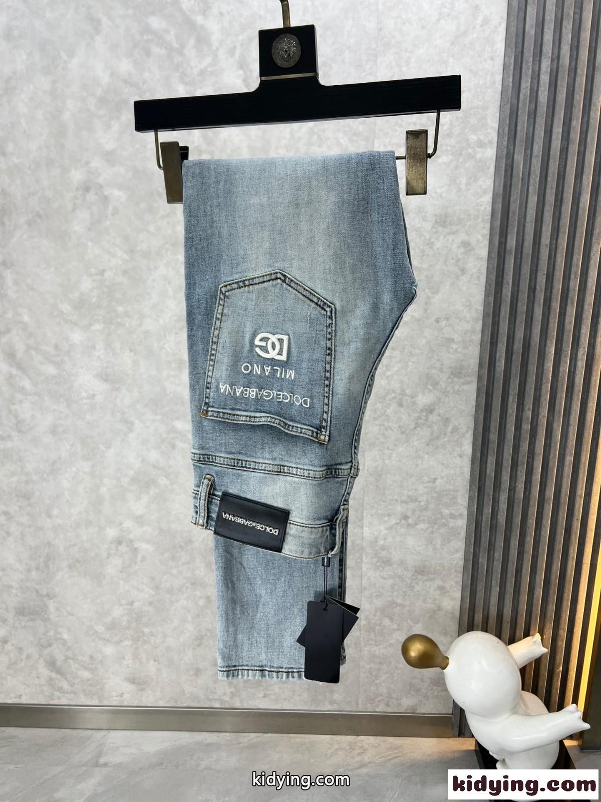 おしゃれ 合わせやすい ダメージ加工 ドルチェ&ガッバーナ ジーンズ コピー メンズ デニムパンツ-4