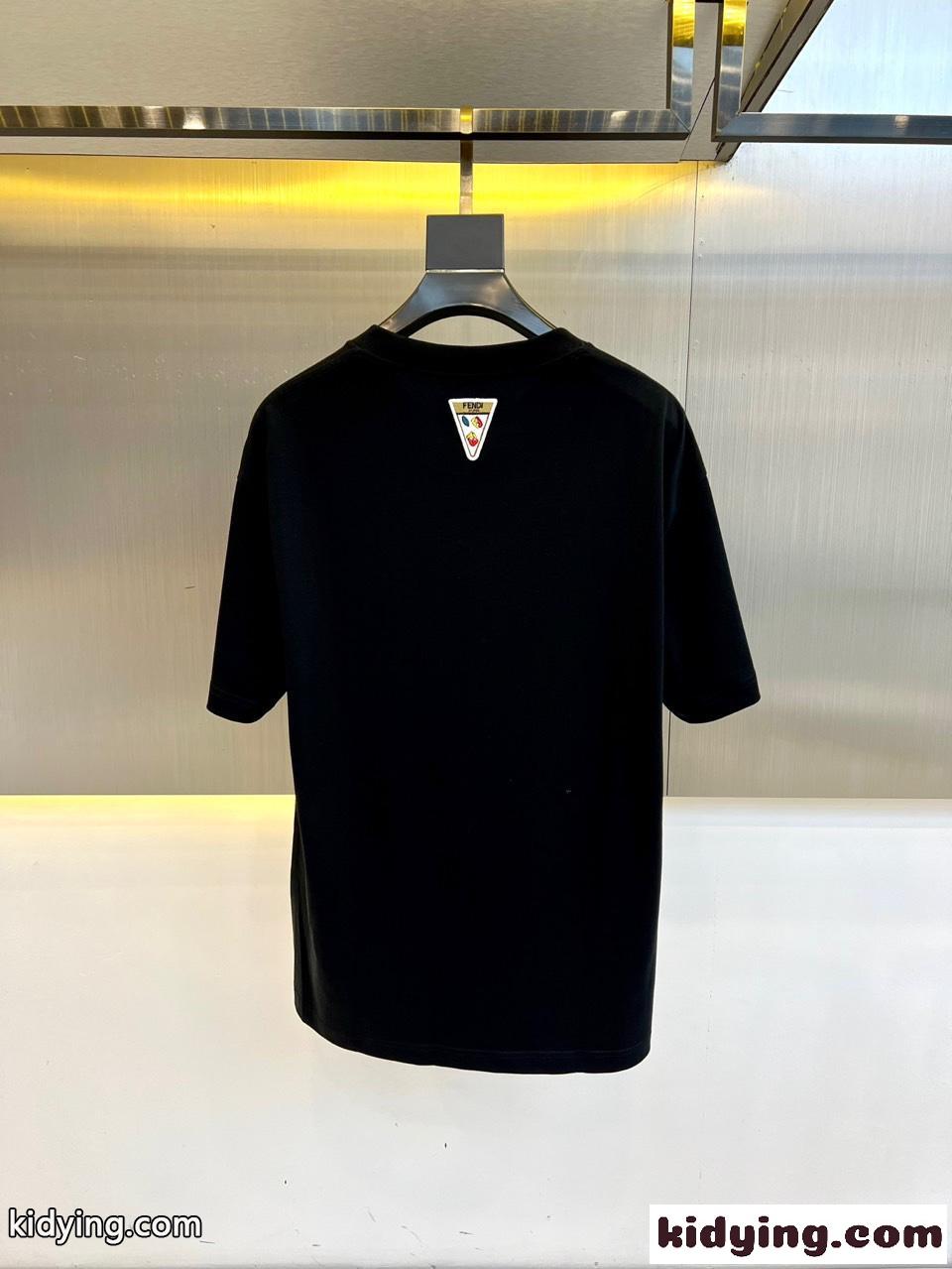 シンプル ロゴ刺繍 コットン 半袖Tシャツ フェンディ Tシャツ 偽物 ブラック-4