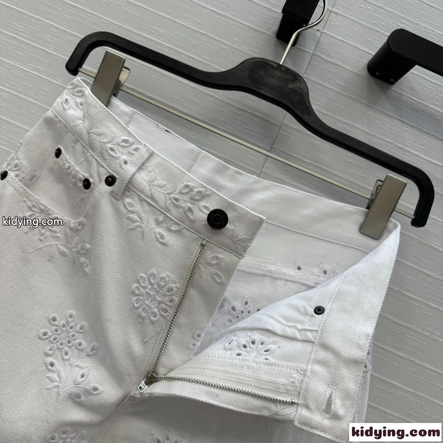 デニム製刺繍入りクロップドジーンズ クロエ ジーンズ コピー デニムパンツ-2