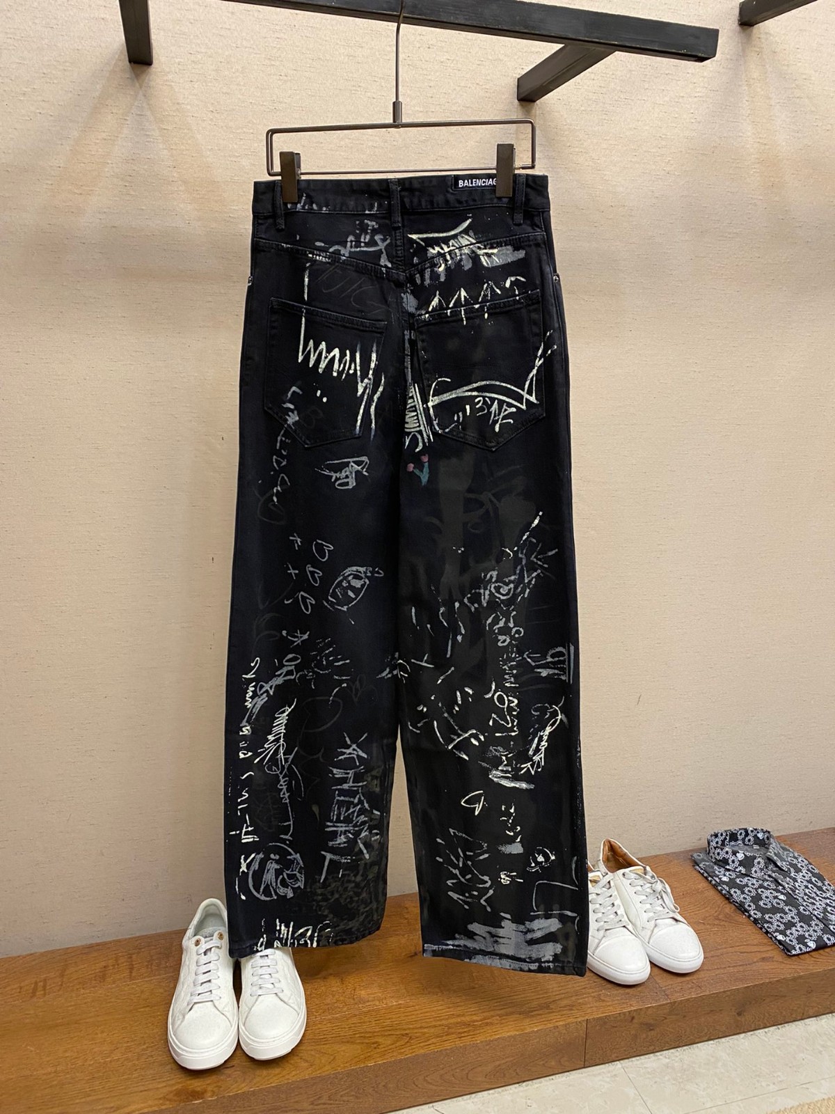 ユニセックス 人気 GRAFFITI  プリント バレンシアガ ジーンズ コピー デニムパンツ-2