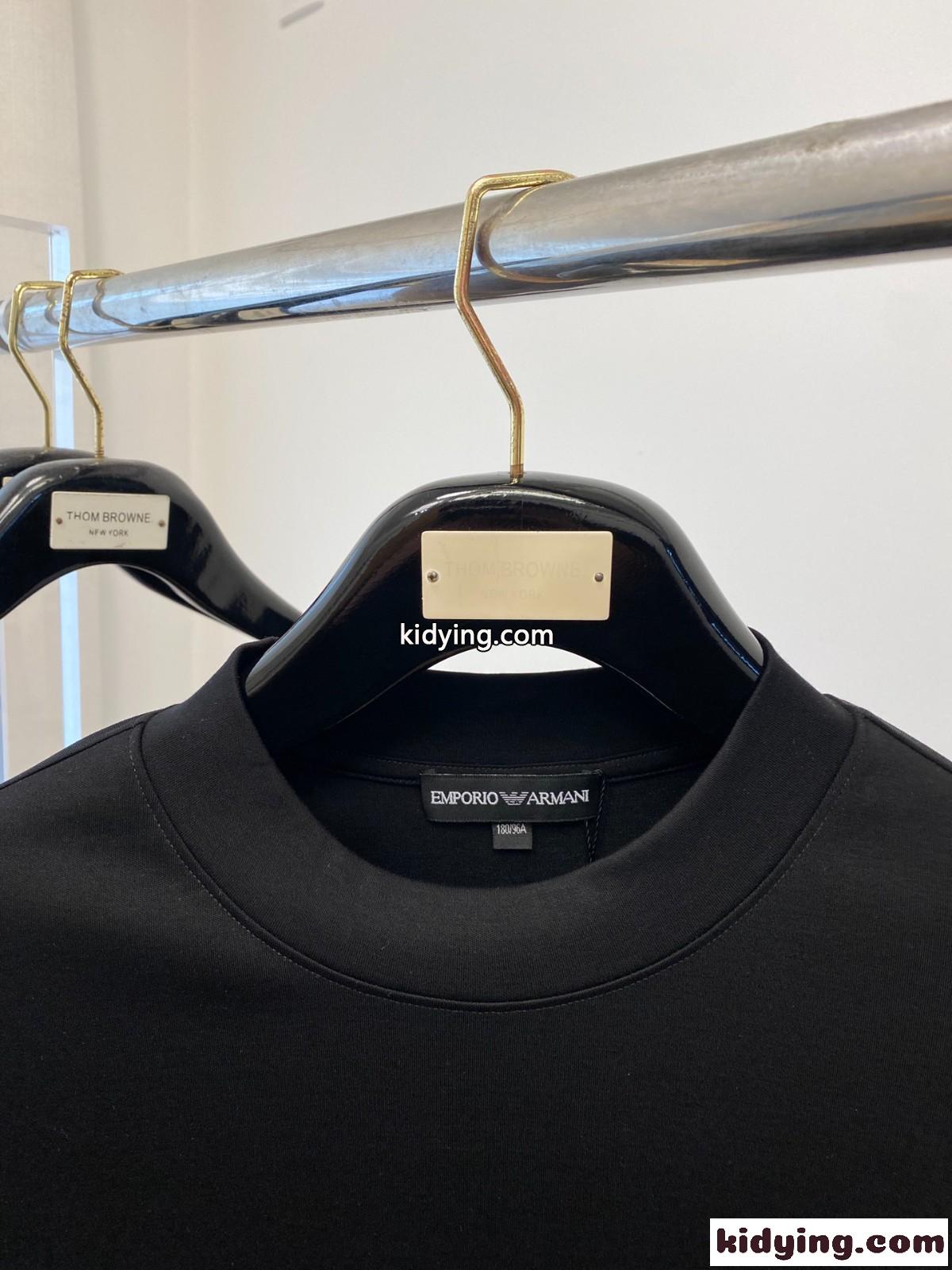 シンプル ロゴ入り アルマーニ Tシャツ コピー 長袖Tシャツ ブラック-2