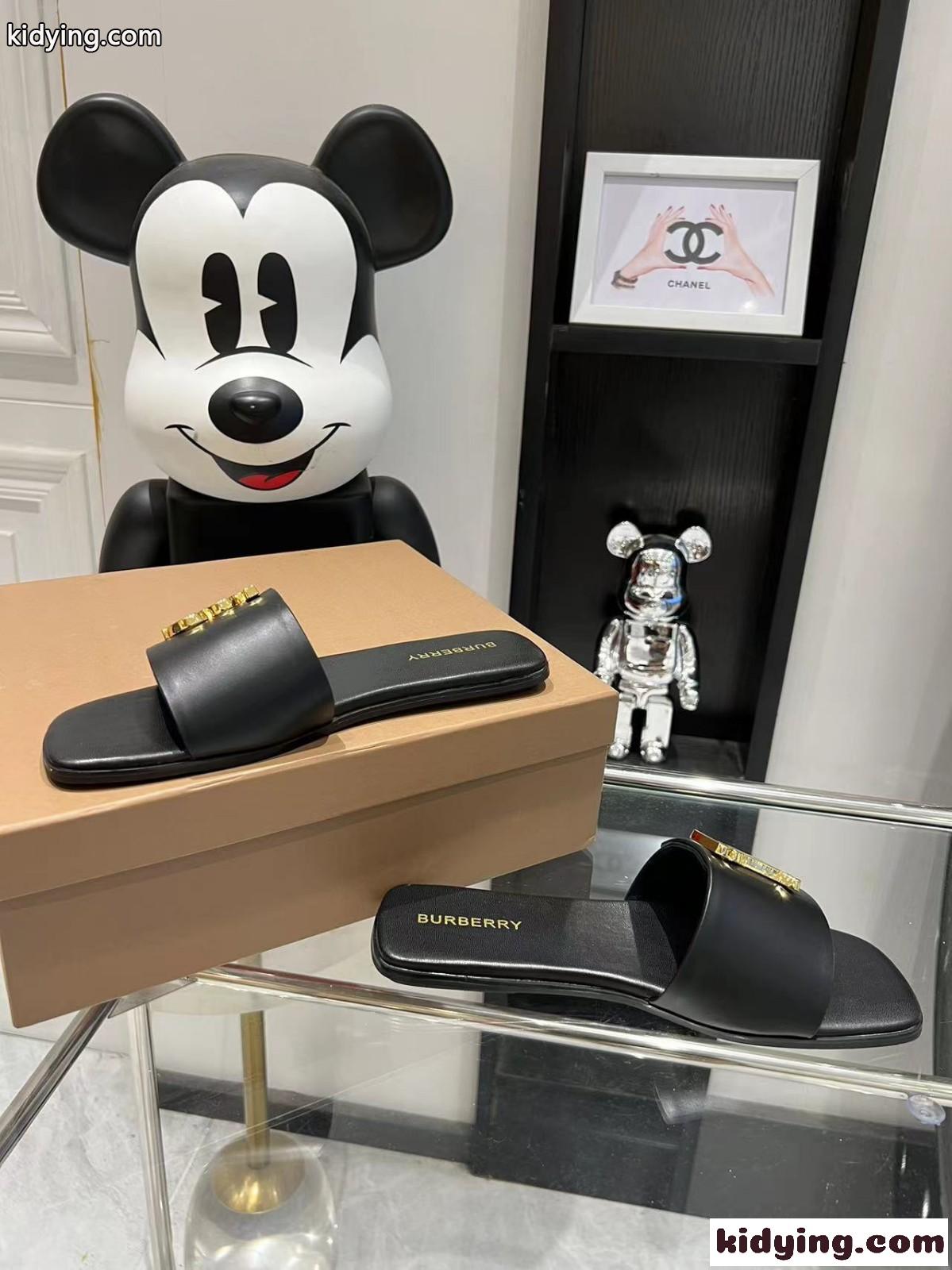 バーバリー サンダル コピー モノグラムモチーフ レザースライド フラットシューズ-3