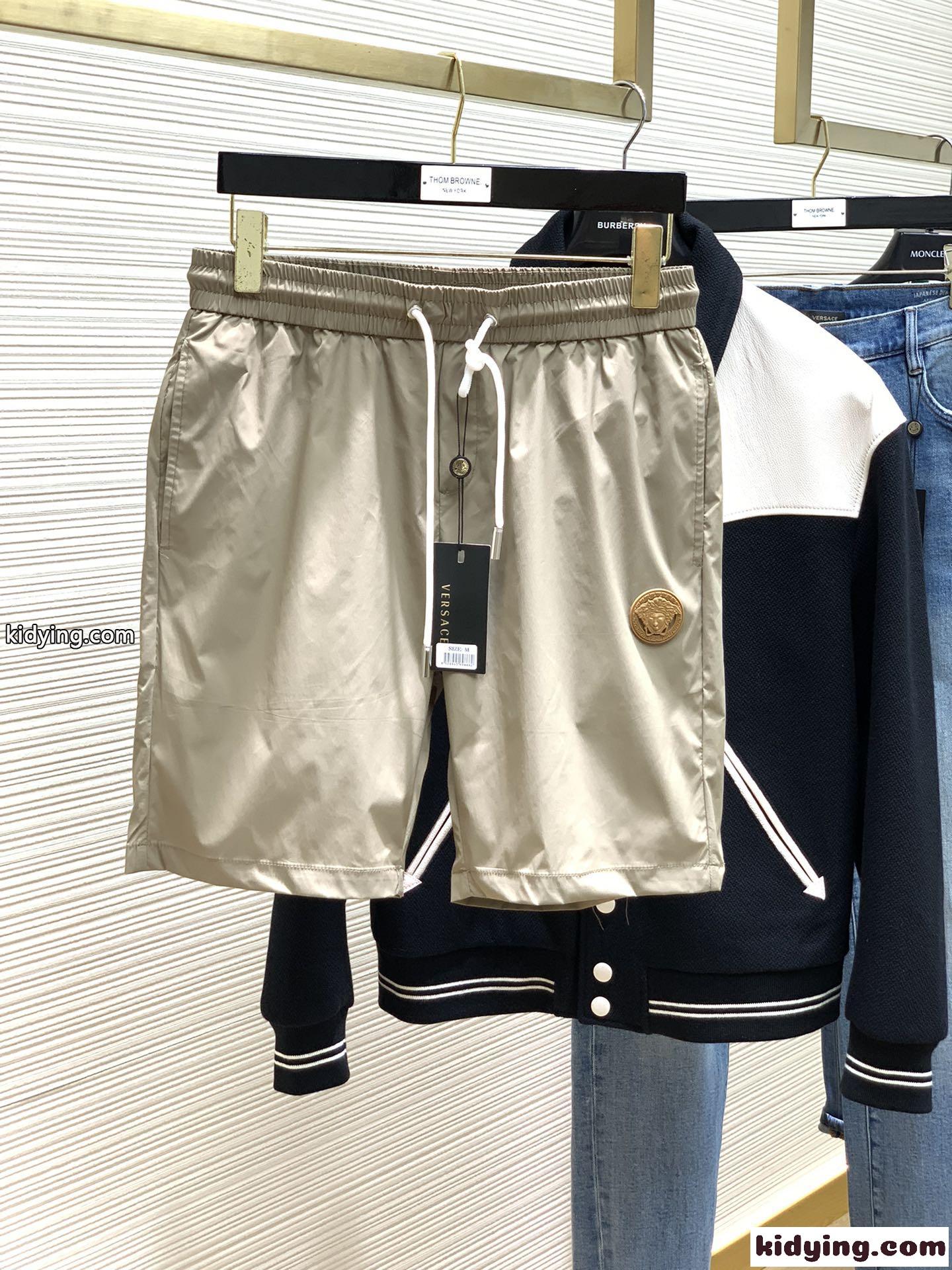 ヴェルサーチェ パンツ コピー 定番 カジュアル 快適 メンズ ショートパンツ-1