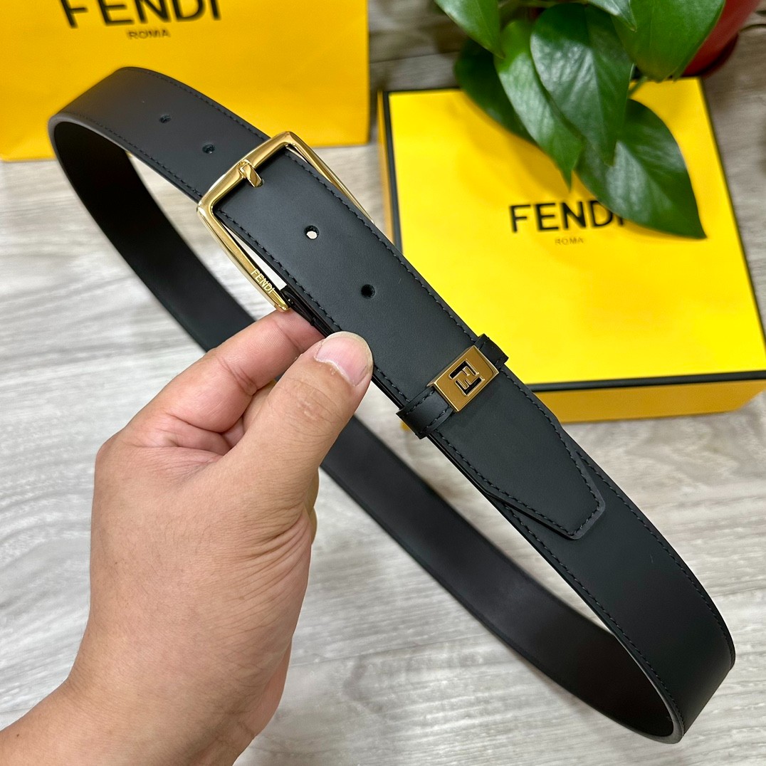 洗練された シンプル レザーベルト フェンディ ベルト 偽物 合わせやすい-0