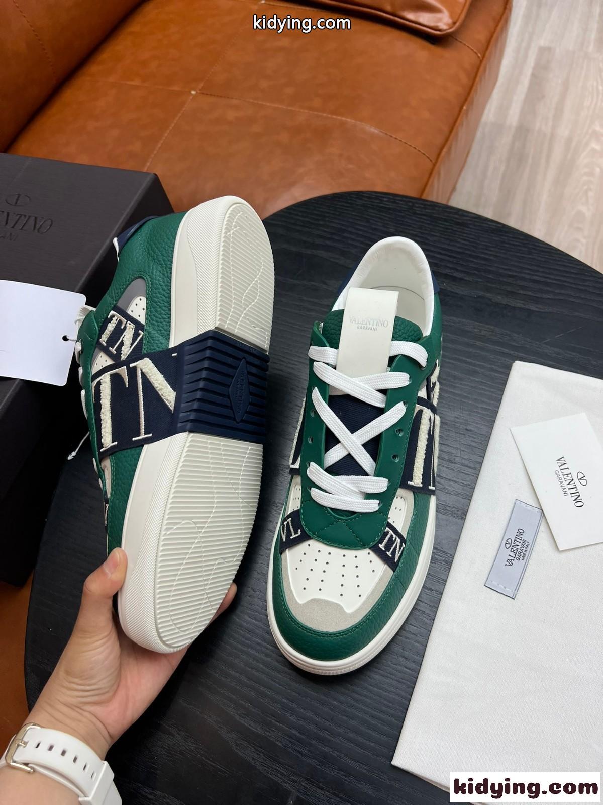 人気 おしゃれ ヴァレンティノ VLTN カーフスキン ロートップ スニーカー コピー メンズシューズ-3