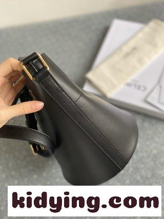 セリーヌ バッグ セール コピー セリーヌ凱旋門のバケツバッグ 内側の取り外し可能なポケット 調節可能なショルダーストラップを付ける-3