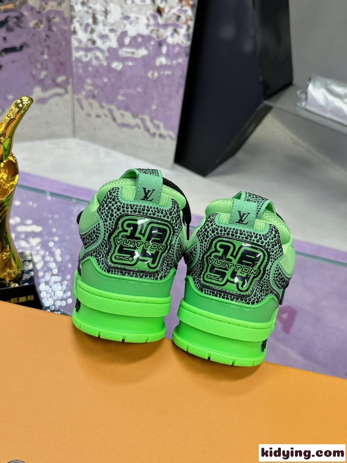 スタッズ付き LV スケート・ライン スニーカー ルイヴィトン スーパーコピー グリーン-3