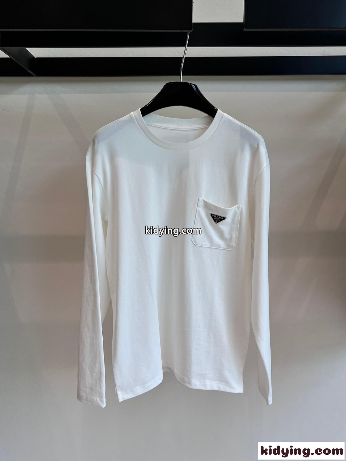 ベーシック 合わせやすい クルーネック コットン 長袖Tシャツ プラダ Tシャツ コピー-1