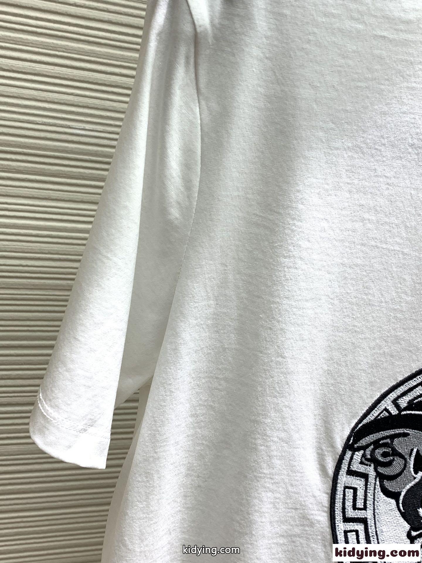 ヴェルサーチェ Tシャツ コピー 定番 人気 メドゥーサ ロゴ 半袖Tシャツ メンズ トップス-3