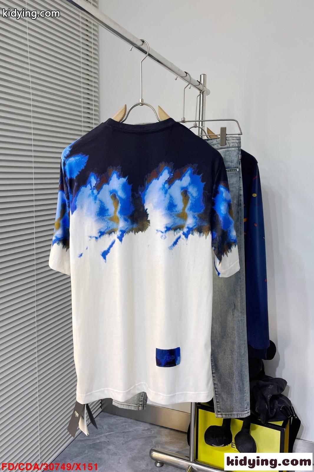 マルチカラージャージー Tシャツ フェンディ Tシャツ コピー 半袖 トップス-0