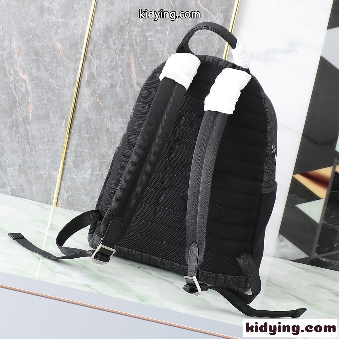 人気 カジュアル Dior 8 バックパック スーパーコピー リュックサック ブラック-1