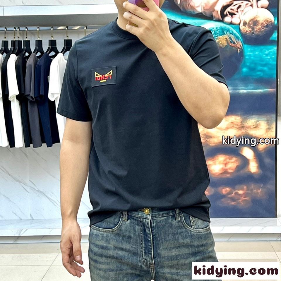 シンプル 合わせやすい 半袖Tシャツ フェンディ Tシャツ コピー クルーネック ブラック-1
