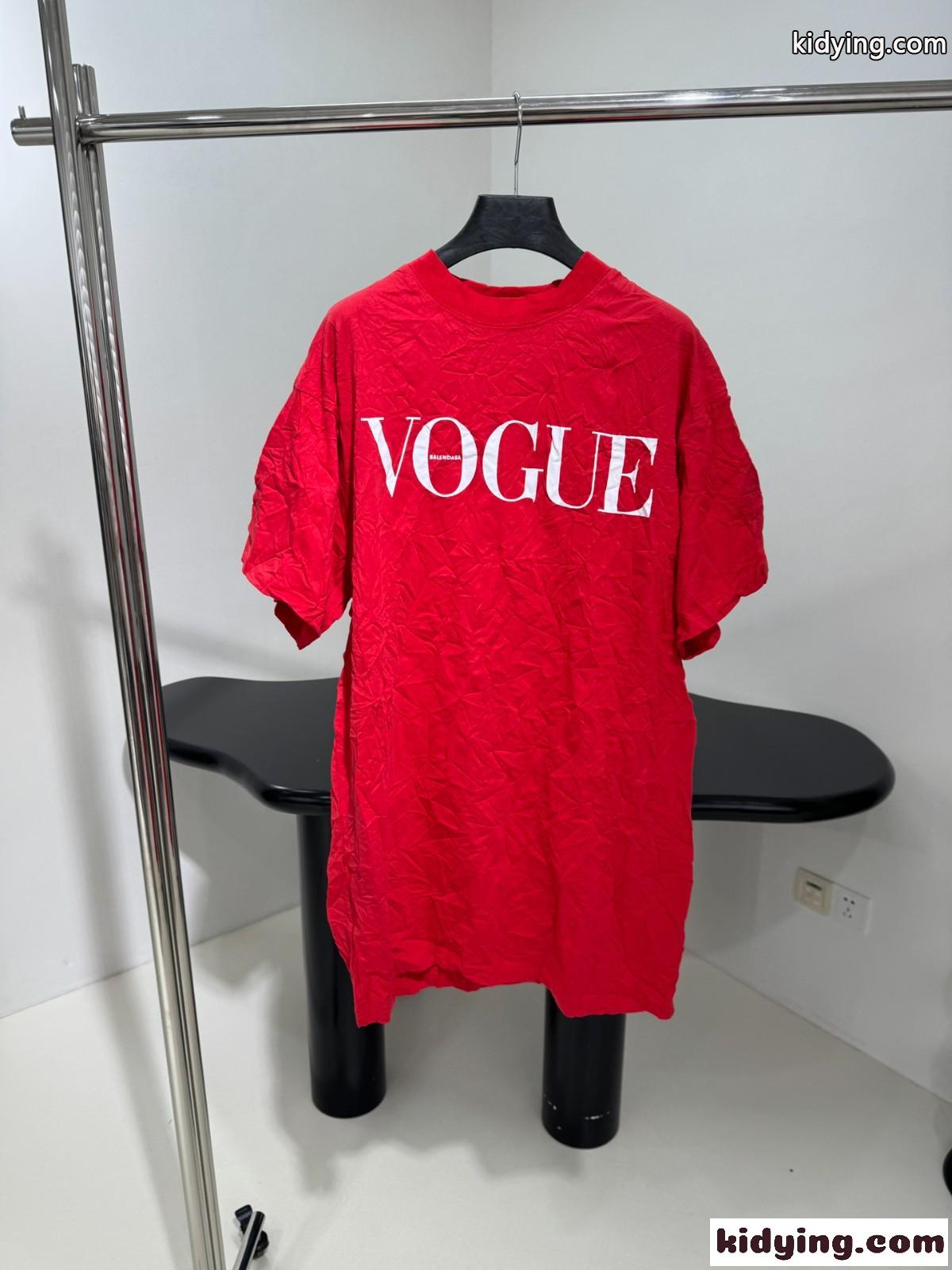 VOGUE 半袖Tシャツ オーバーサイズ バレンシアガ Tシャツ コピー レッド-0