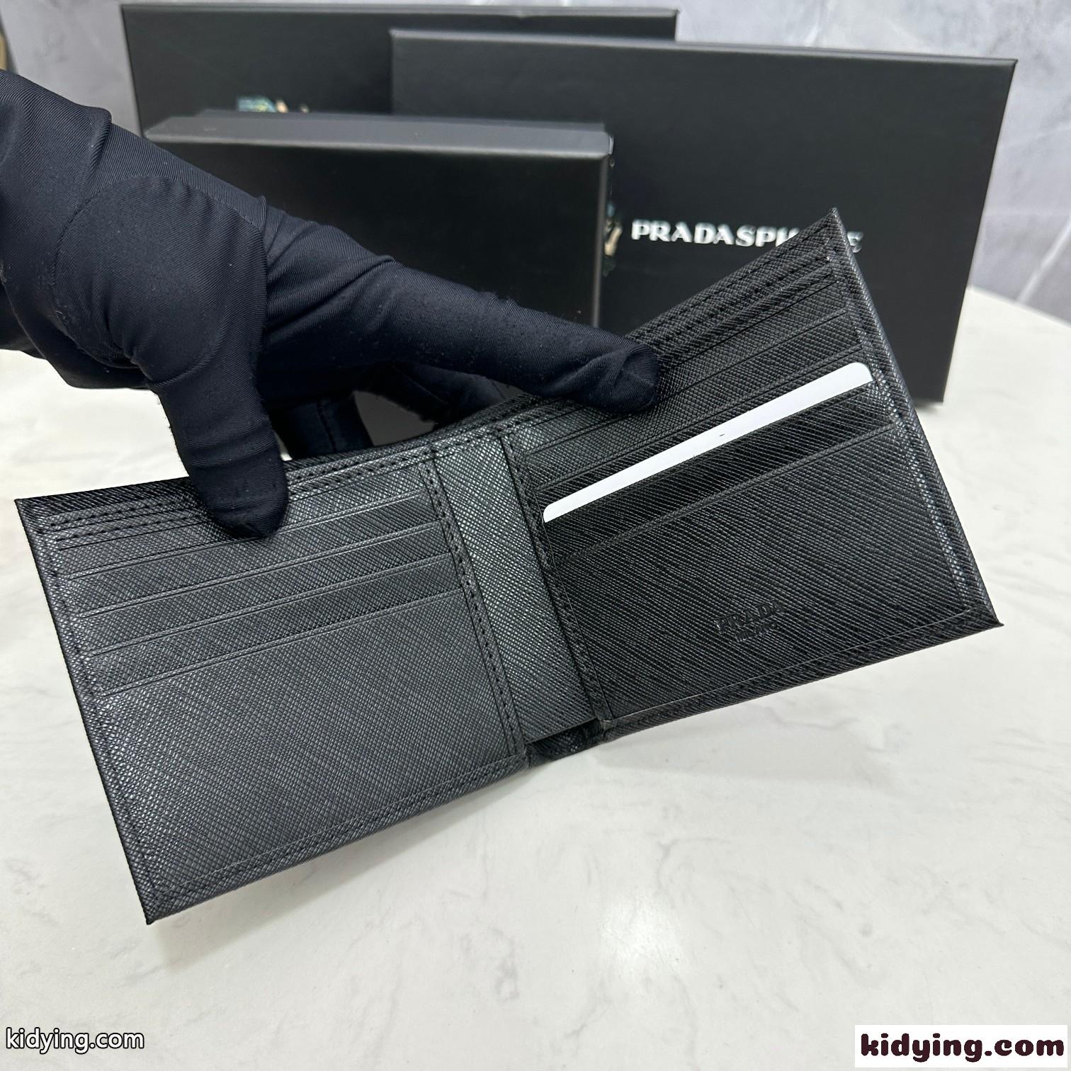 洗練された 人気 トライアングルロゴ プラダ 財布 コピー 二つ折り財布-5