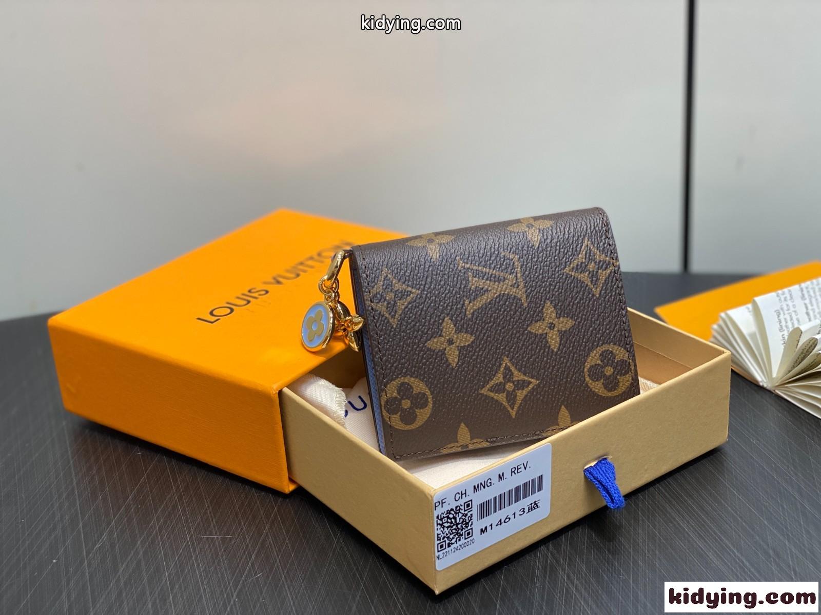 M14613 ウォレット・LV チャーム ルイヴィトン スーパーコピー 二つ折り財布-1