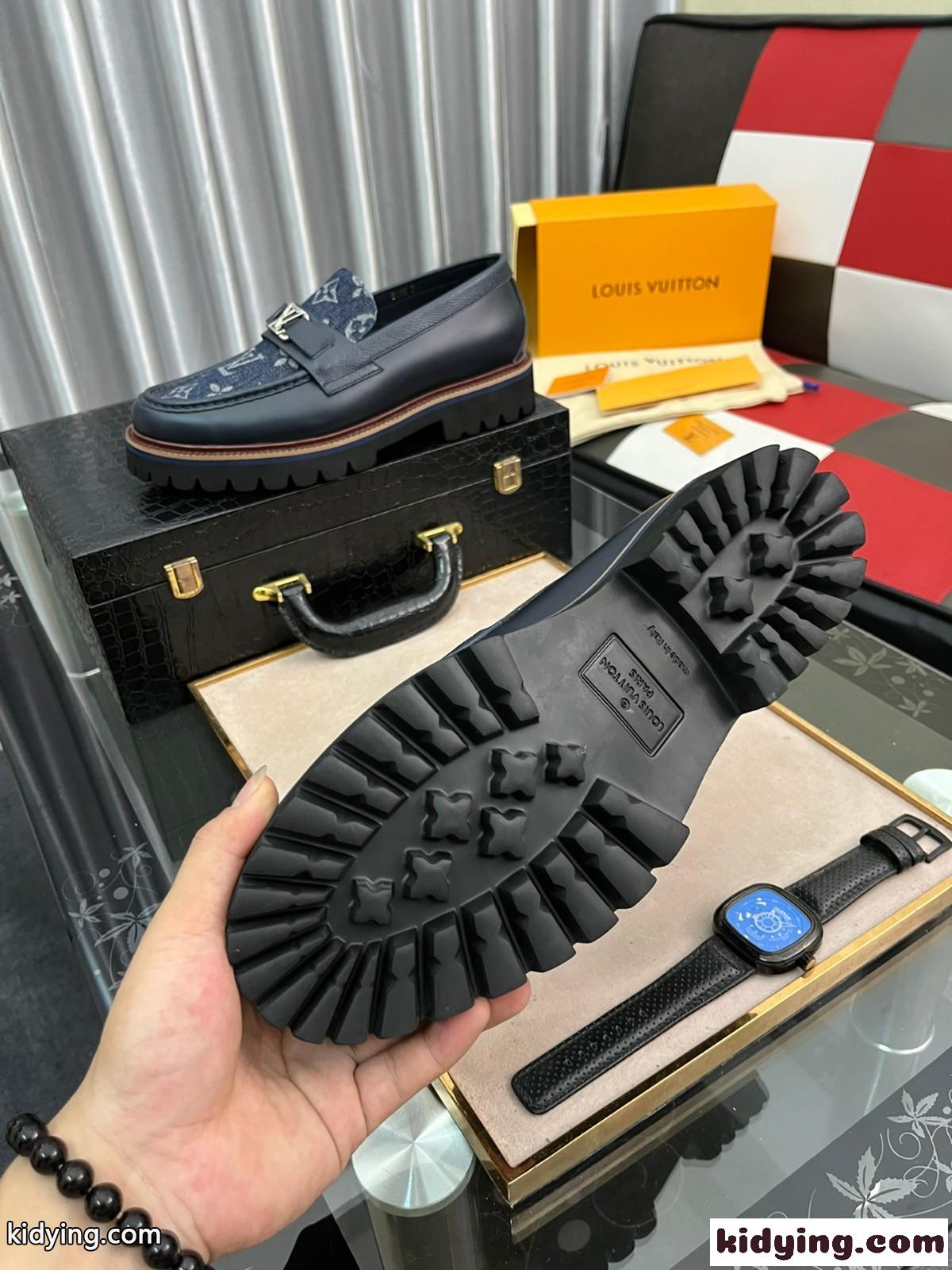 高品質 上品 モノグラム レザー 滑り止め ルイ・ヴィトン ローファー コピー メンズ ビジネス カジュアル 靴-2