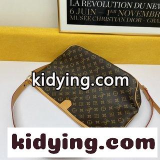 LVトートバッグ早春の最新のワイルドカードアップグレードバッグここ数年 LVの脳の穴は本当に大きく開いて ルイ・ヴィトン バッグ 新作コピー-2