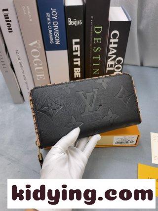 柔らかい牛革を裁断したZippy Lockmeマネークリップは ルイ・ヴィトン 財布 新品 コピー 信頼性の高いサラウンドジッパー設計です-4