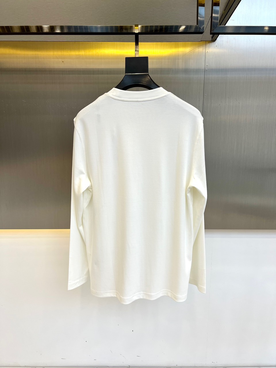 ベーシック 合わせやすい クルーネック 長袖Tシャツ フェンディ Tシャツ コピー ホワイト-4
