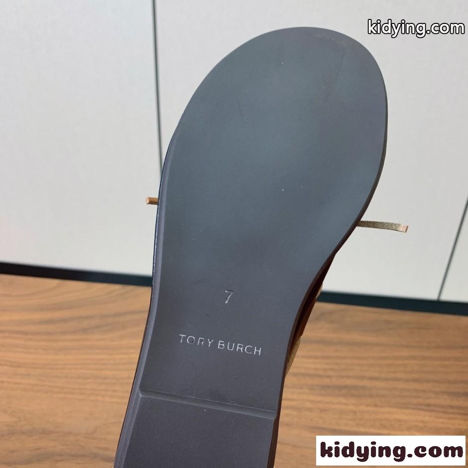 上品 カジュアル トリーバーチ ボーティ ローファー スーパーコピー ブラック-4