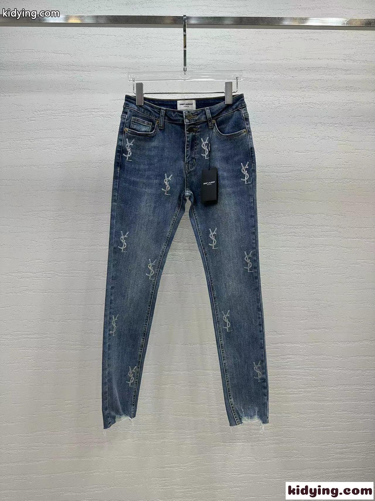 ロゴ入り おしゃれ ストレッチ デニムパンツ イヴ・サンローラン ジーンズ コピー-1