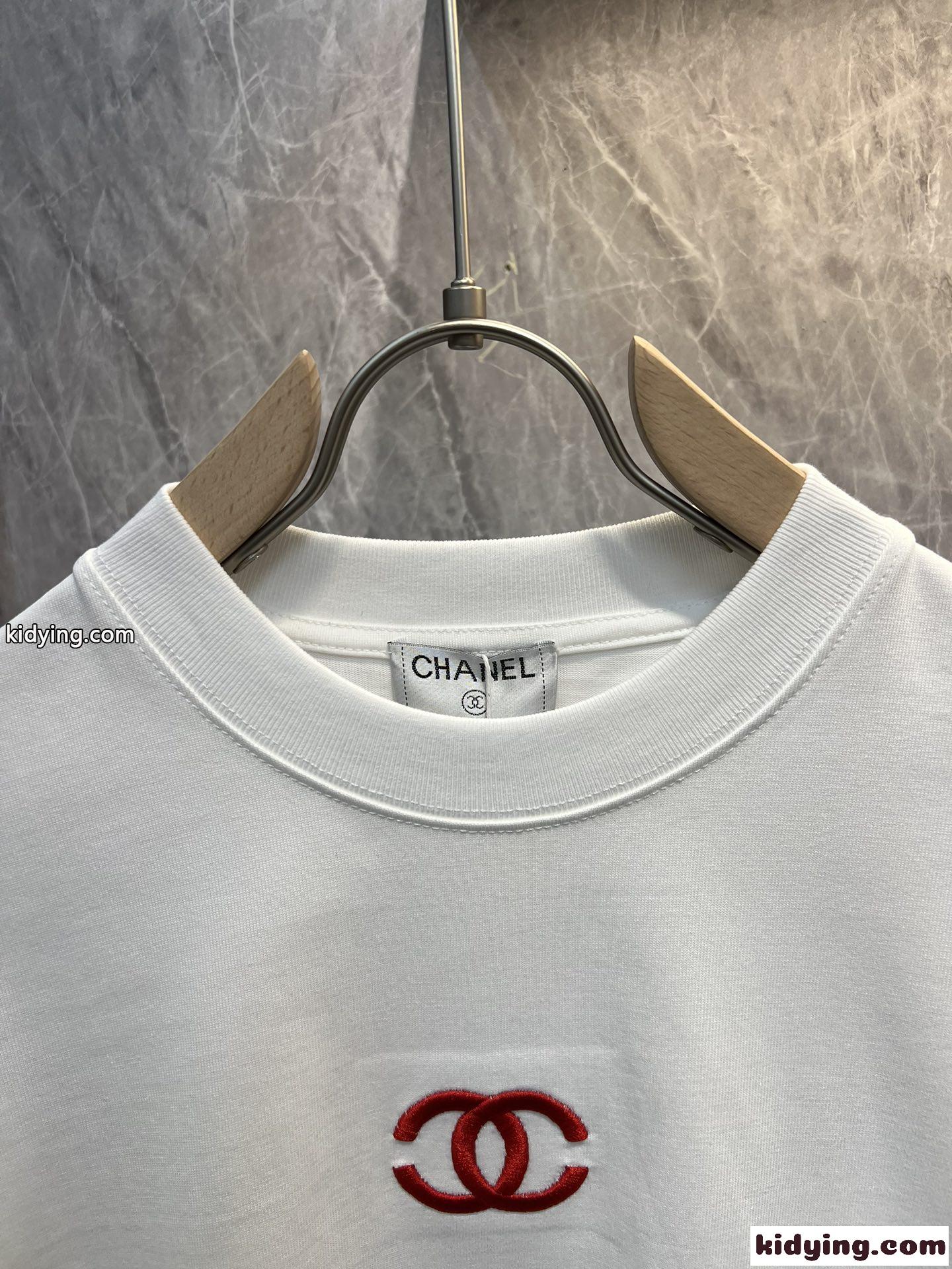 シンプル シャネル Tシャツ 偽物 クルーネック コットン 半袖Tシャツ ホワイト-1
