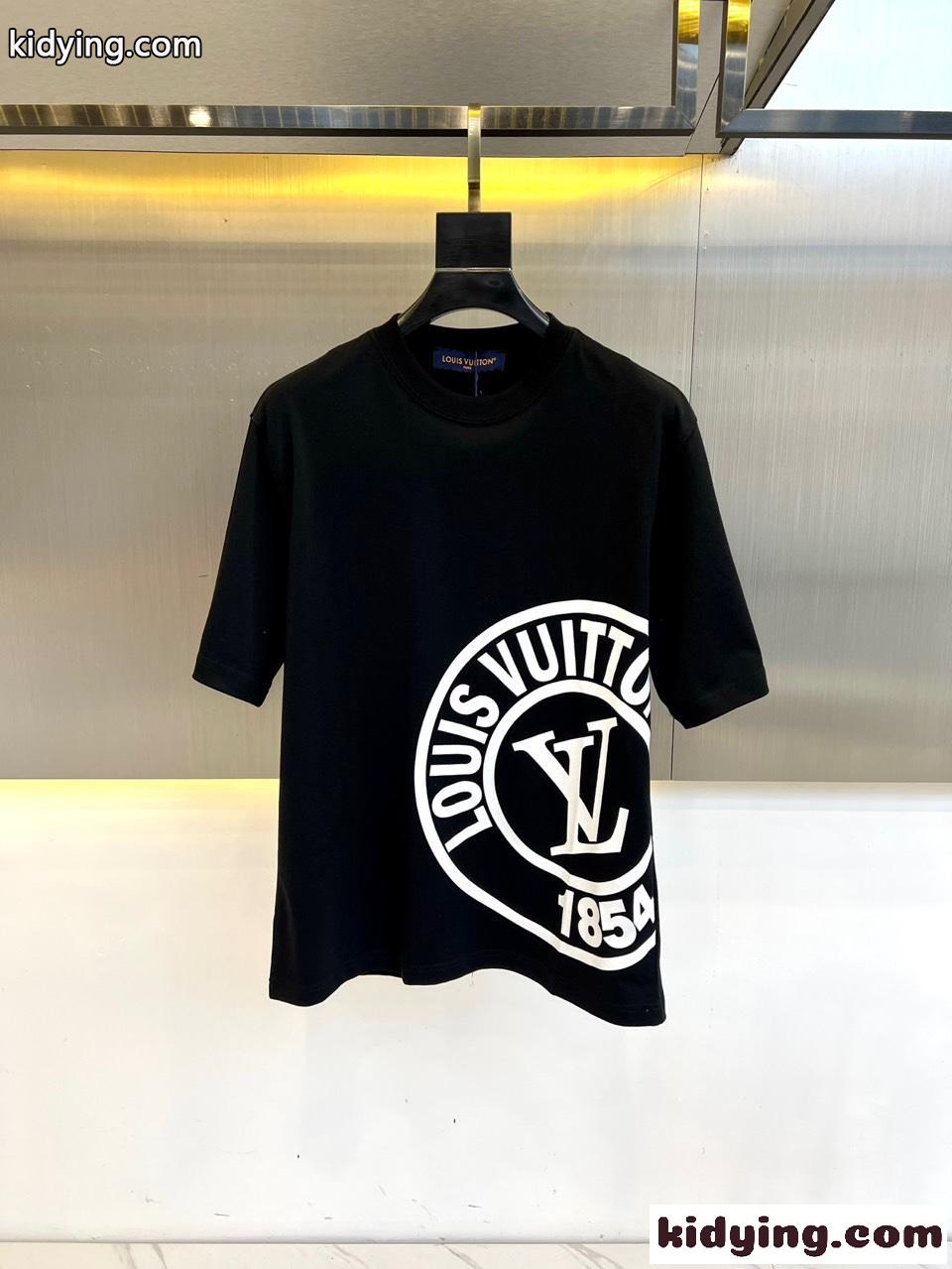 目を引く ロゴプリント クルーネック ルイ・ヴィトン Tシャツ 偽物 コットン ブラック-0