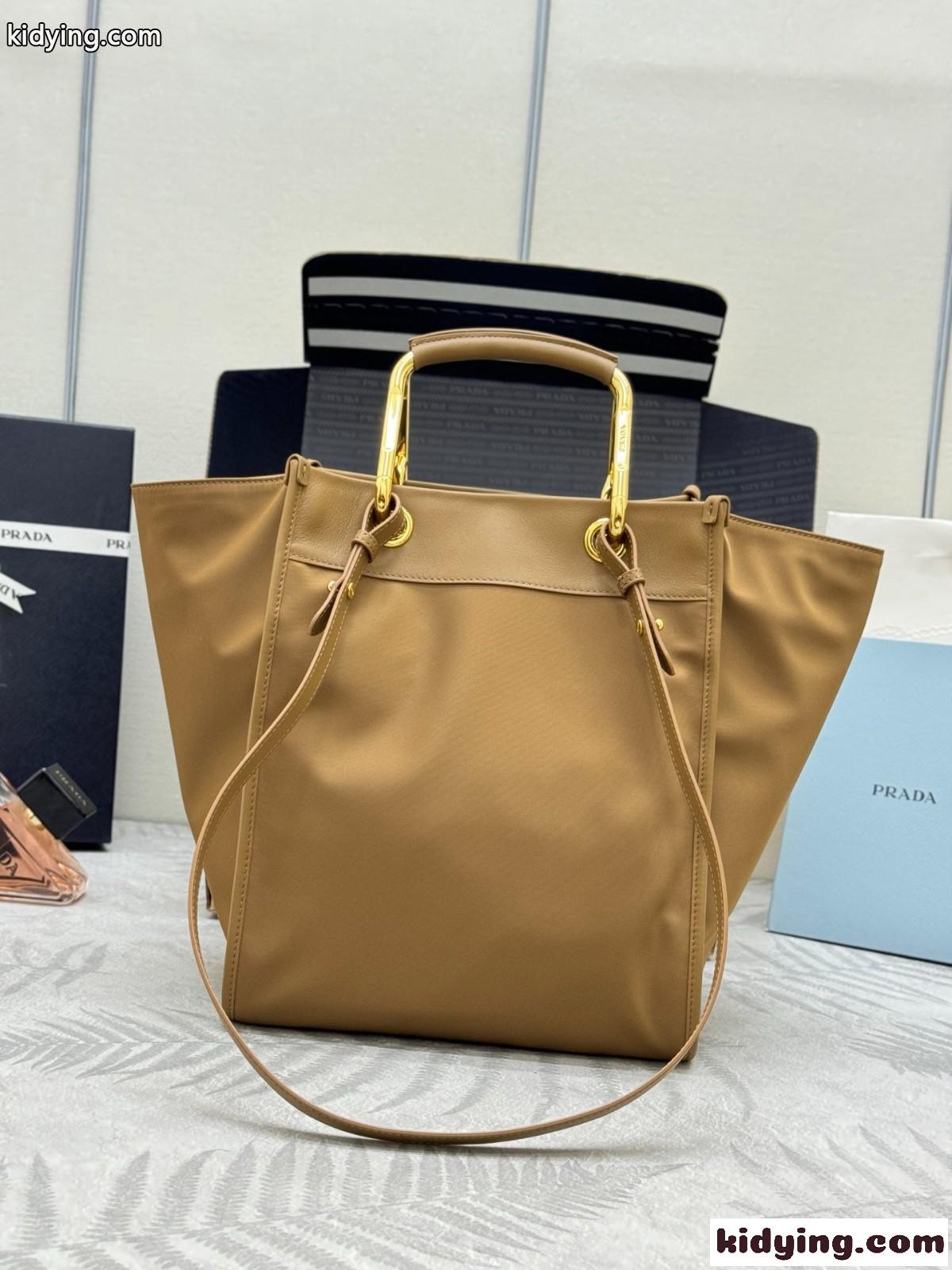 洗練された ミディアム Re-Nylon×レザー トートバッグ プラダ バッグ スーパーコピー 1BG578-2