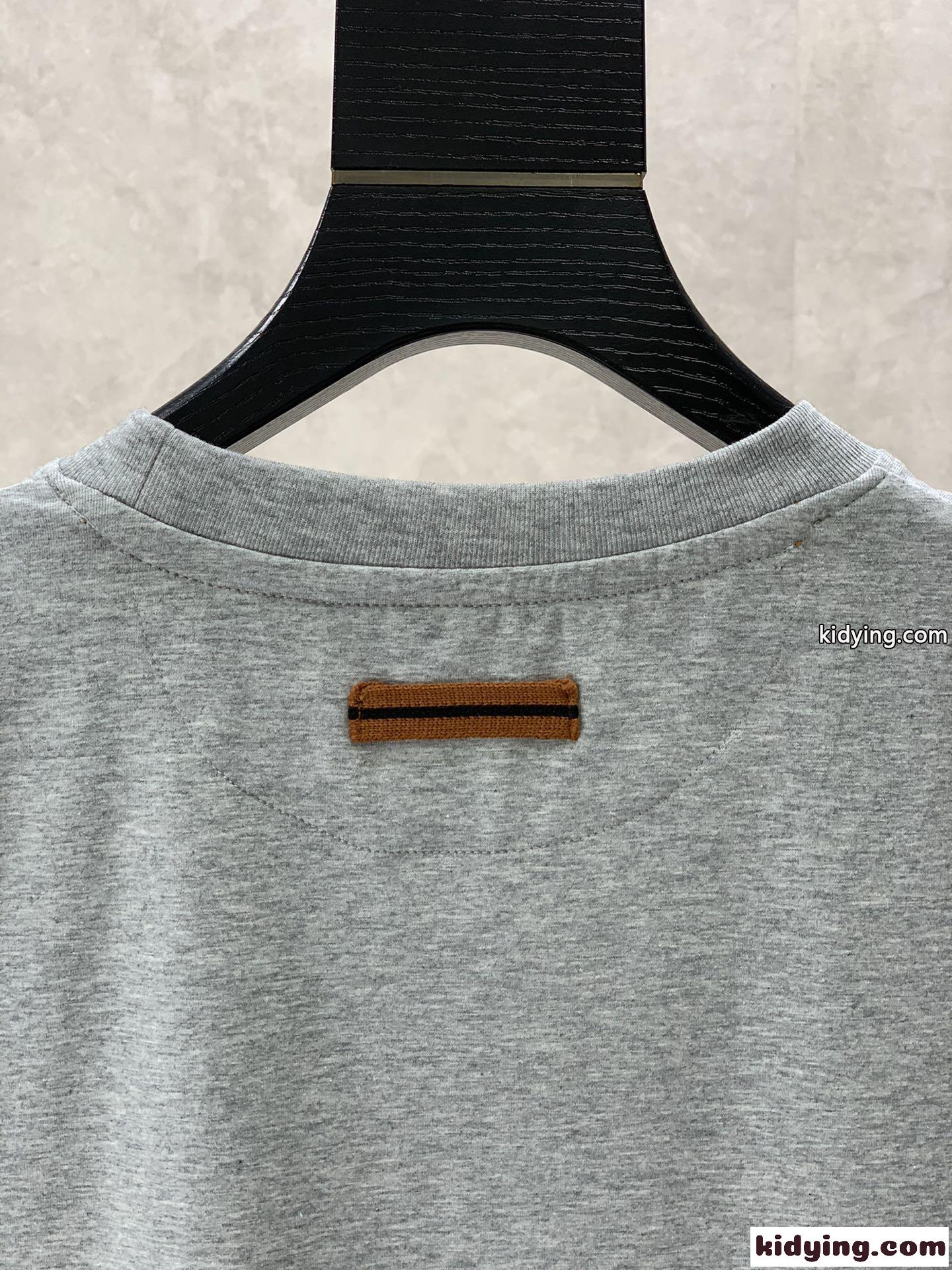 ベーシック シンプル ロゴ クルーネック 半袖Tシャツ エルメネジルド・ゼニア Tシャツ コピー グレー-2