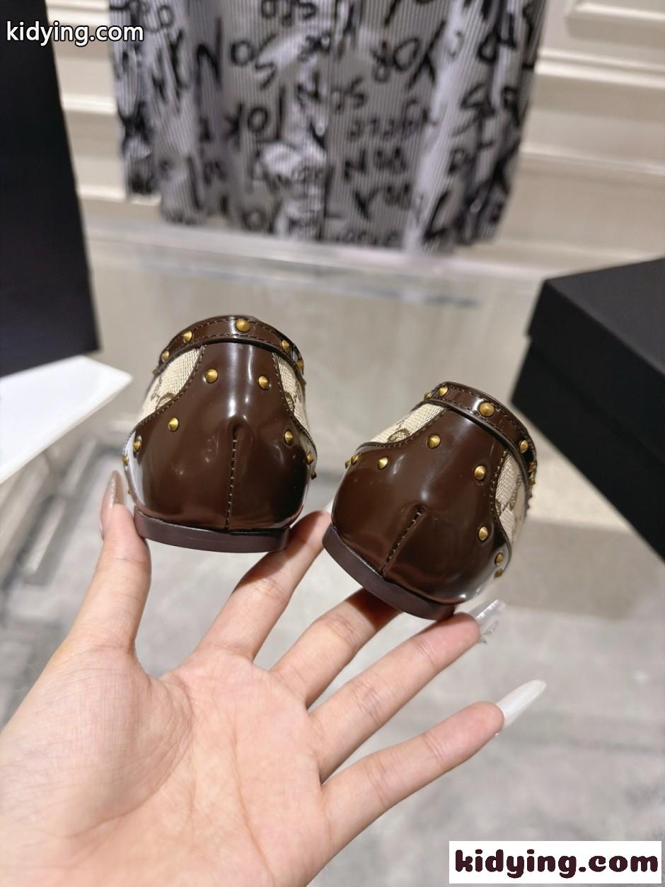 スタッズ付き ウィメンズ バレエシューズ グッチ パンプス コピー ブラウン-3