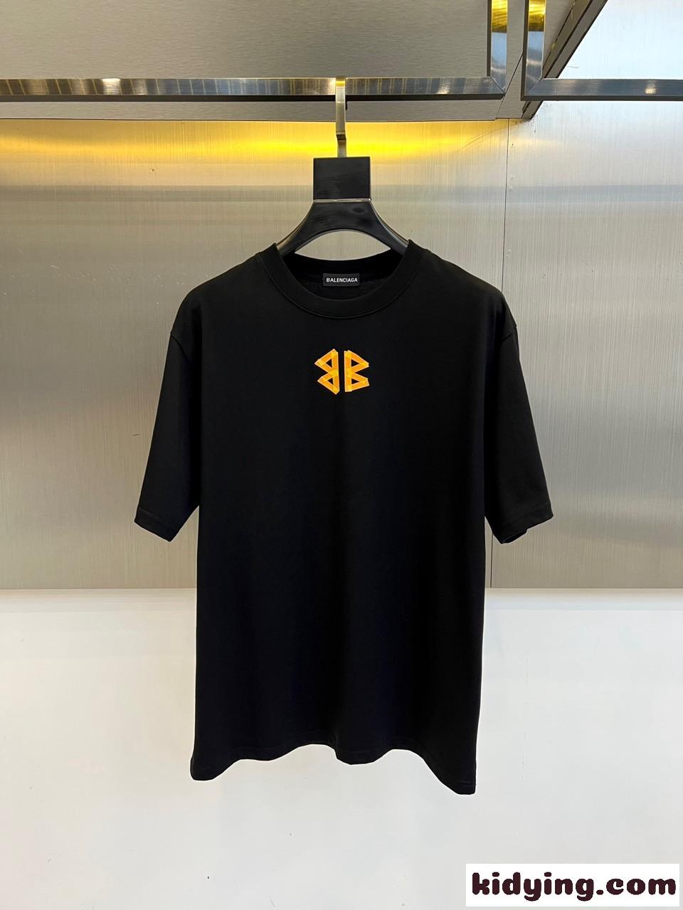 バレンシアガ Tシャツ 偽物 ロゴプリント クルーネック 半袖Tシャツ ブラック-0