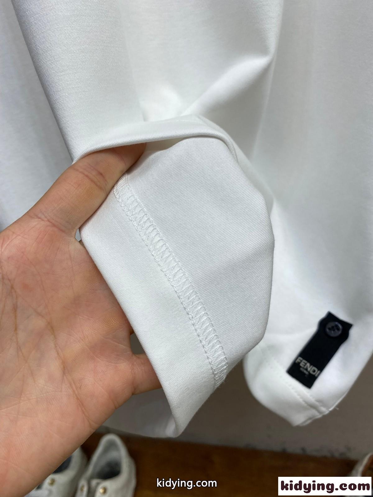 ベーシック 合わせやすい クルーネック フェンディ Tシャツ コピー 半袖 トップス-3