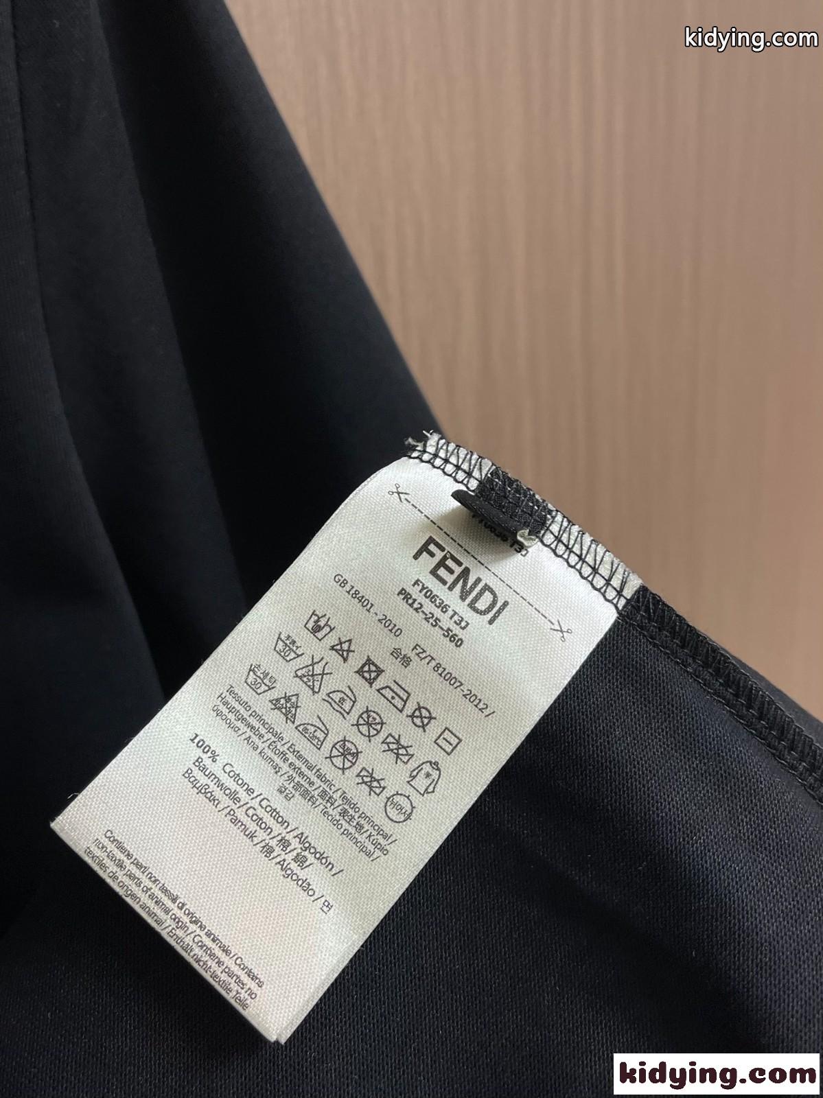 シンプル フェンディ Tシャツ コピー クルーネック コットン 半袖Tシャツ-5