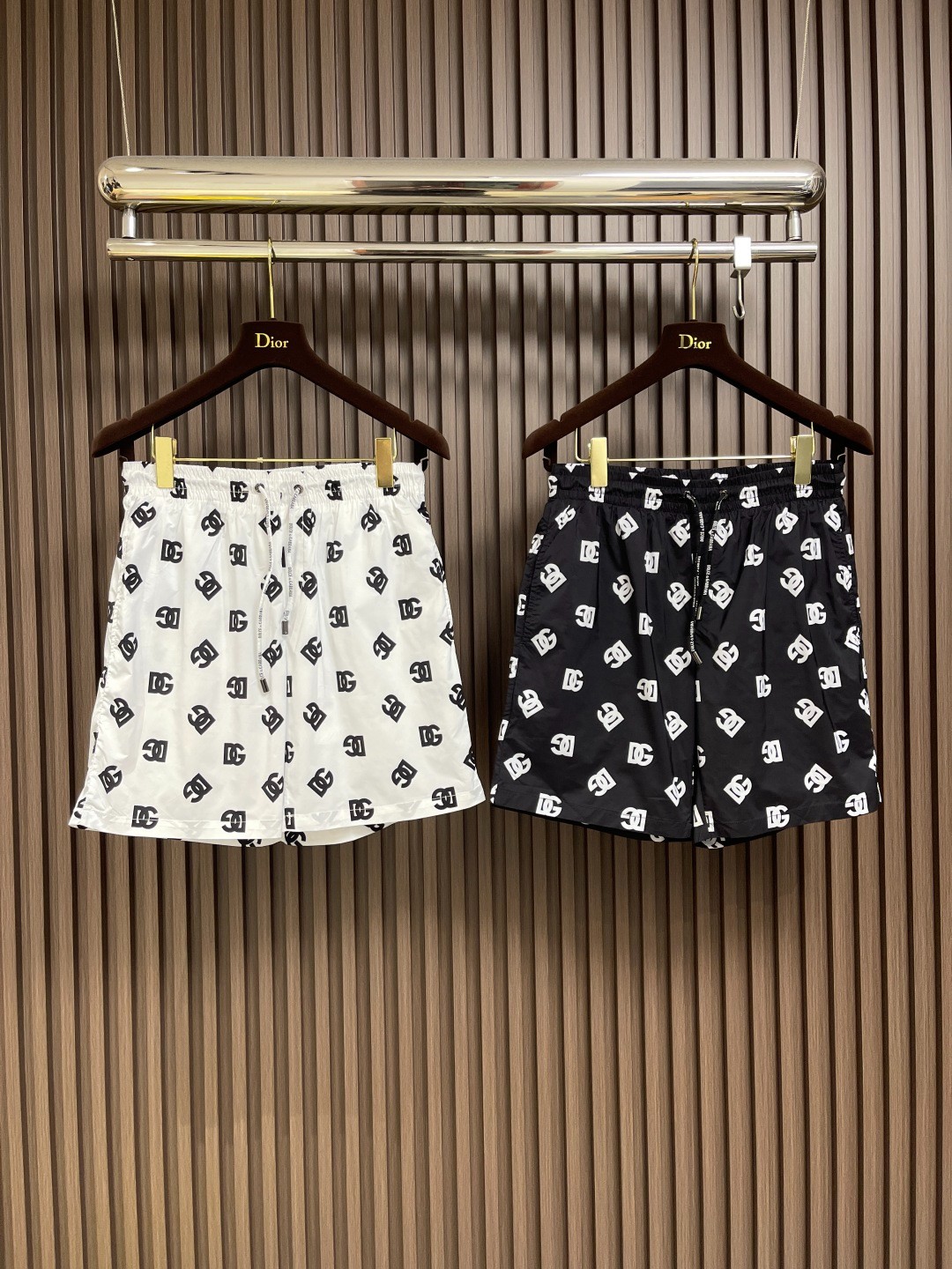 注目される DGロゴ プリント ショートパンツ ドルチェ&ガッバーナ パンツ 偽物-0