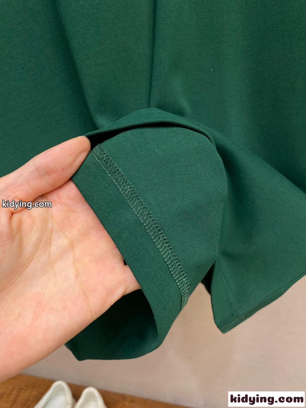 洗練された シンプル ロゴ刺繍 プラダ Tシャツ 偽物 クルーネック グリーン-4
