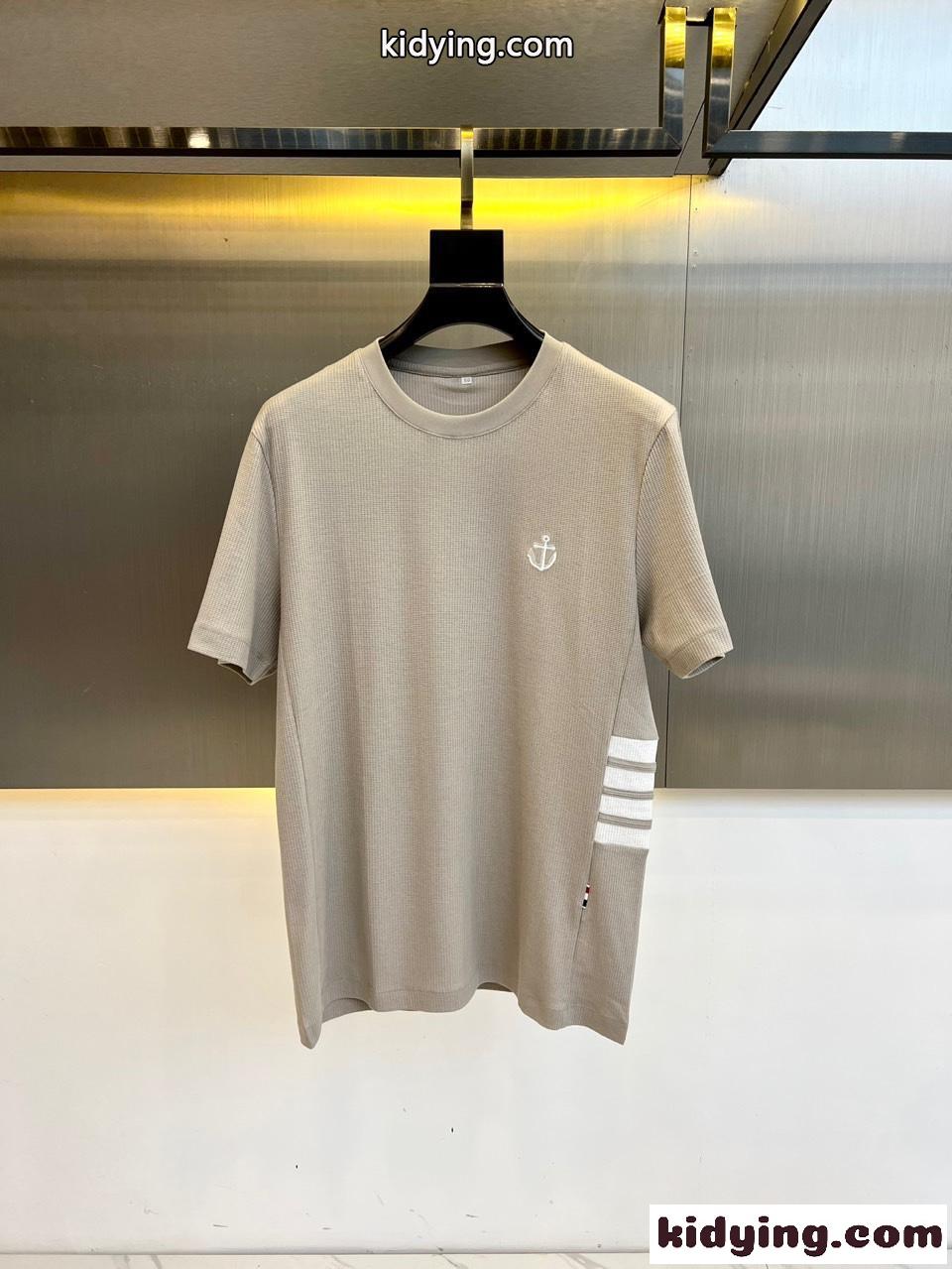 着心地いい 半袖Tシャツ トムブラウン Tシャツ スーパーコピー カーキ-0