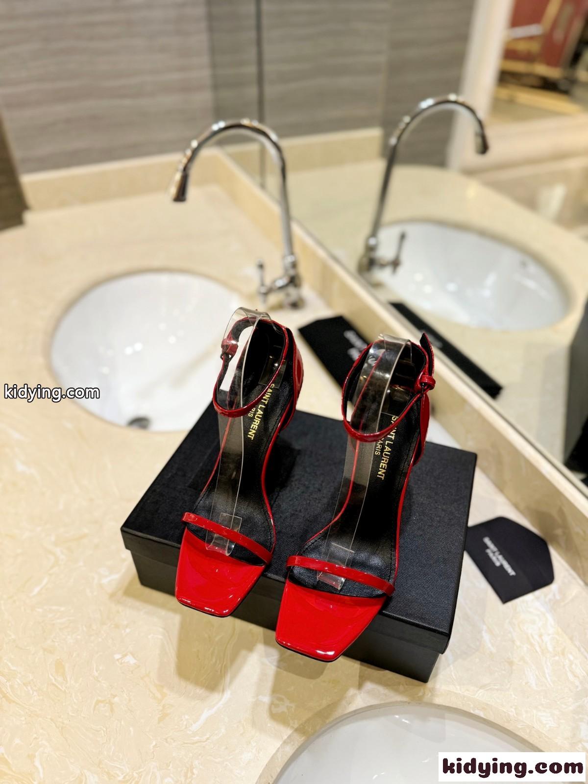 注目される YSLロゴ オピウム サンダル イヴ・サンローラン サンダル コピー レッド-1
