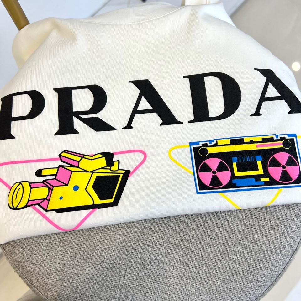 目を惹く プリント クルーネック 半袖Tシャツ プラダ Tシャツ 偽物 ホワイト-2