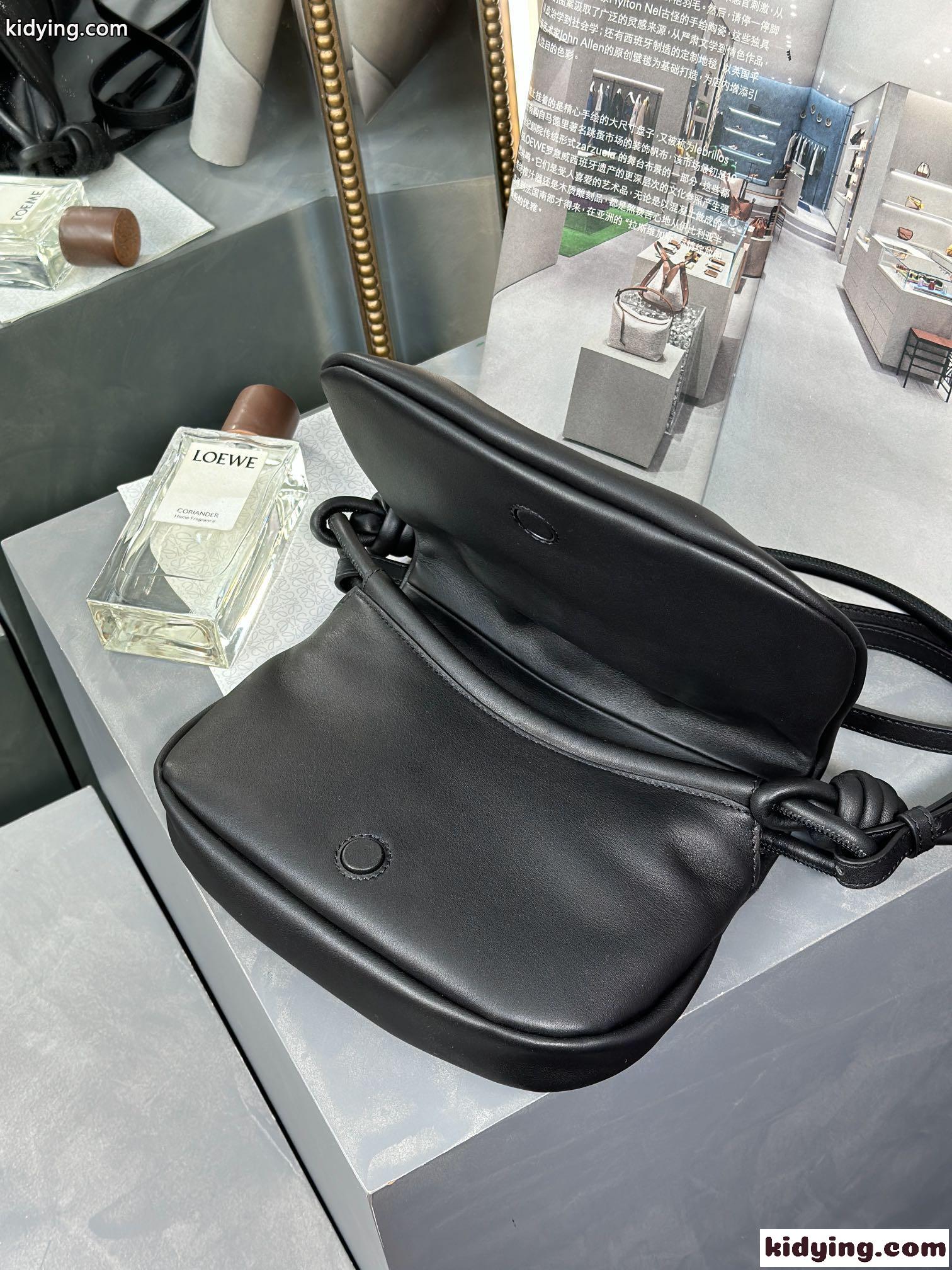 人気 上品 パセオ サッチェル ショルダーバッグ ロエベ バッグ コピー ブラック-2