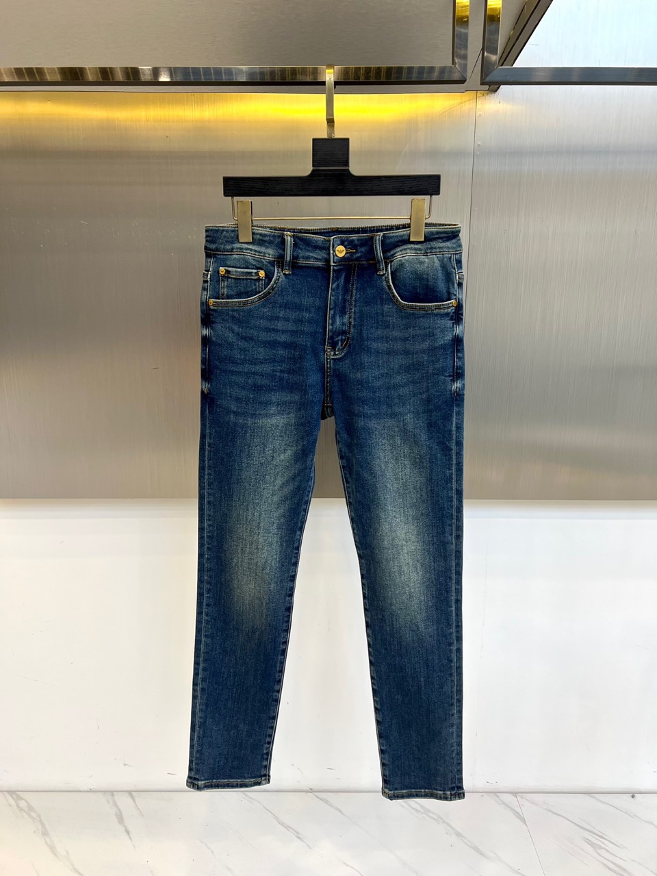 合わせやすい アルマーニ ジーンズ 偽物 メンズ ストレッチ デニムパンツ-2