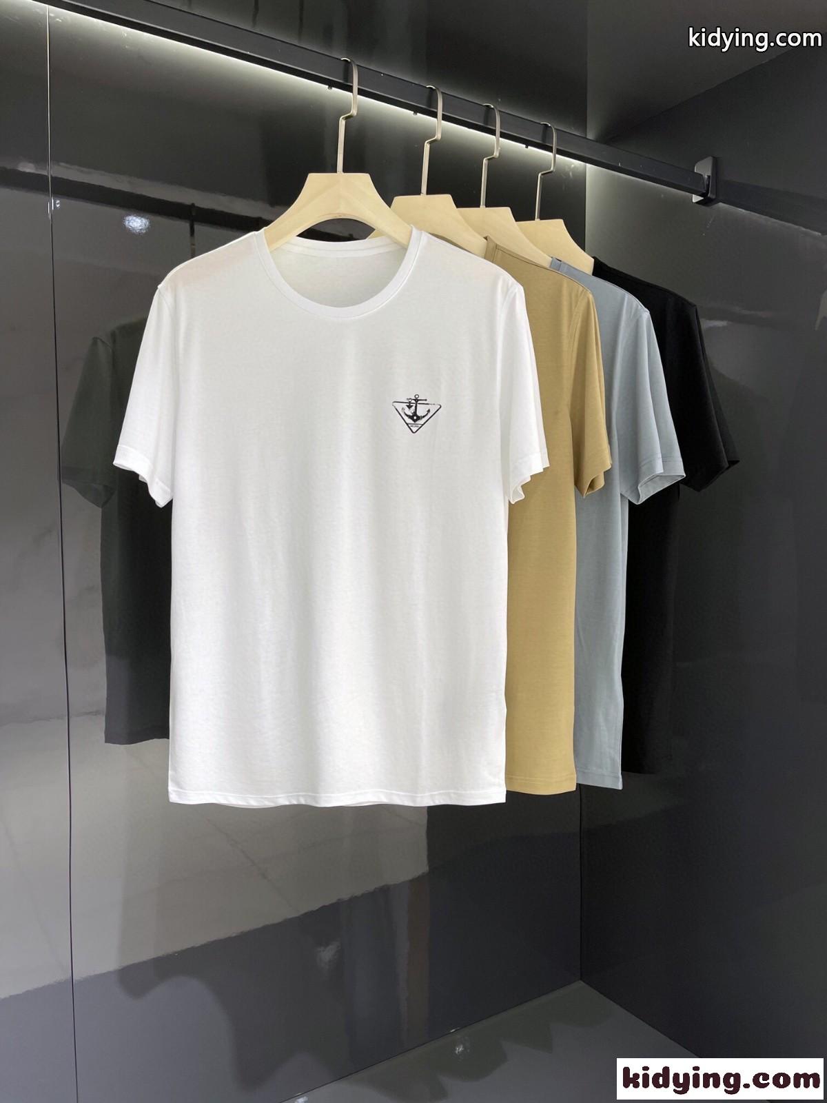 夏の定番 人気 コットン クルーネック プリントtシャツ プラダ 半袖tシャツ コピー 薄手 柔らかい 快適-0
