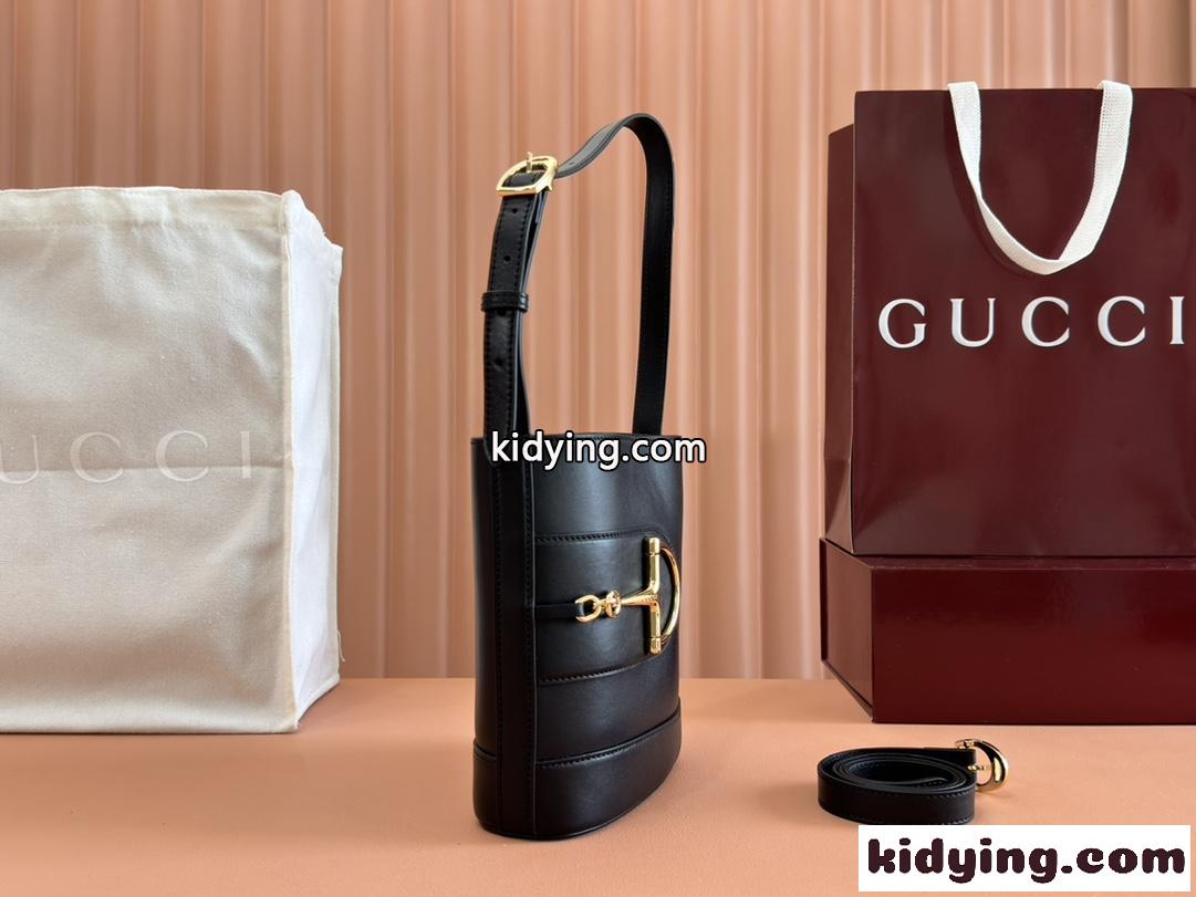 GUCCI 73 スモール バケットバッグ グッチ バッグ スーパーコピー 833665 ブラック-1