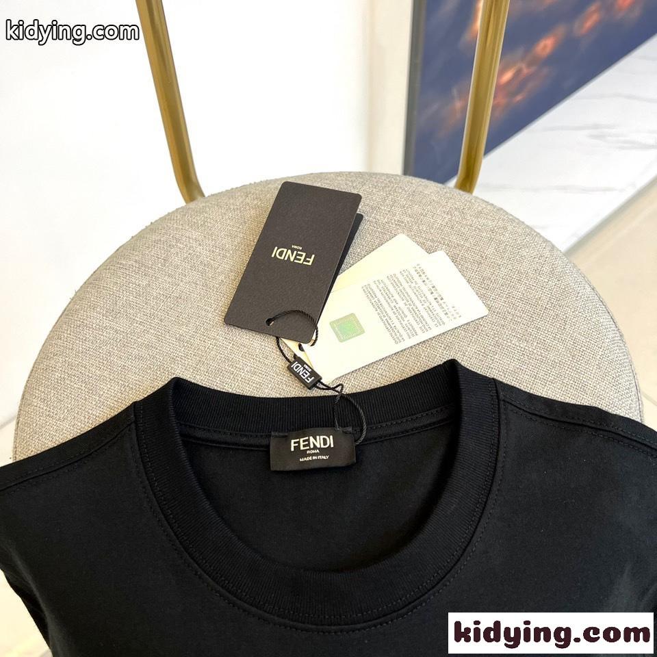 おしゃれ 合わせやすい 刺繍入り フェンディ 半袖Tシャツ コピー クルーネック ブラック-5