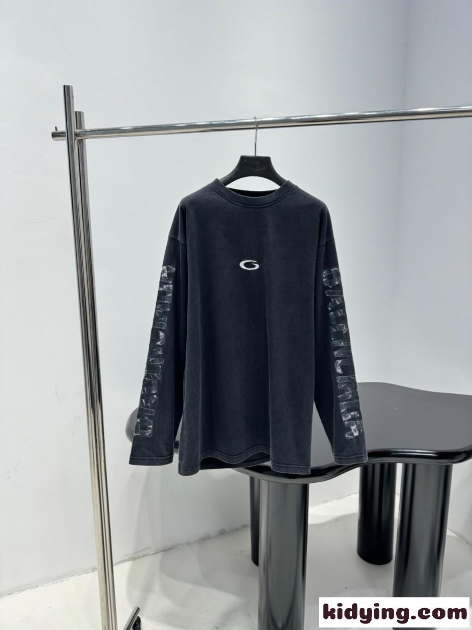 カジュアル ロゴ入り 長袖Tシャツ バレンシアガ Tシャツ コピー ブラック-1