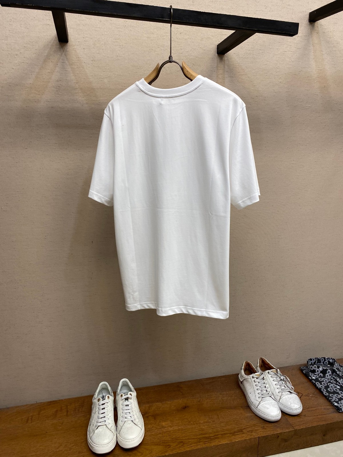 シンプル ロゴ入り セリーヌ 半袖Tシャツ コピー クルーネック ホワイト-0