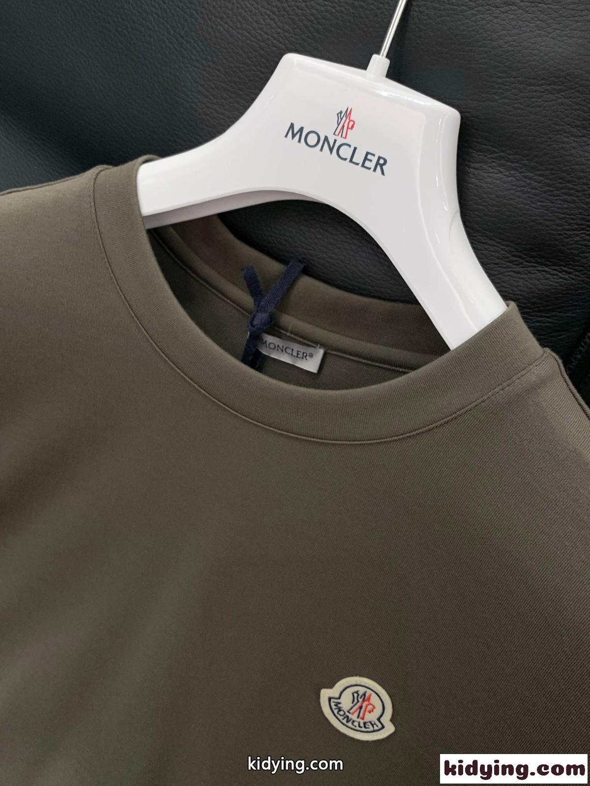 シンプル 定番 クルーネック 長袖Tシャツ モンクレール Tシャツ 偽物-2